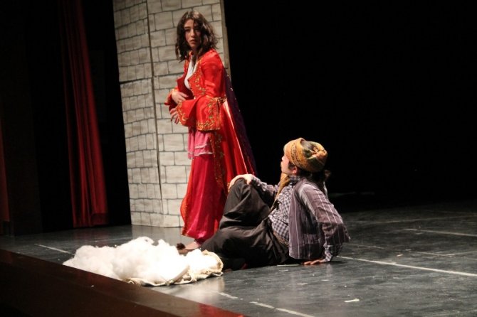 Amasya’da 2. Tiyatro Günleri başladı