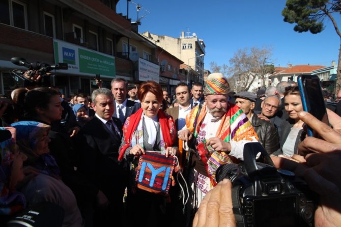 İYİ Parti Genel Başkanı Akşener Balıkesir’de