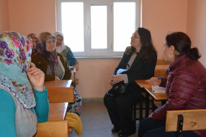 Yunusemre vatandaşın sorunlarını yerinde dinledi