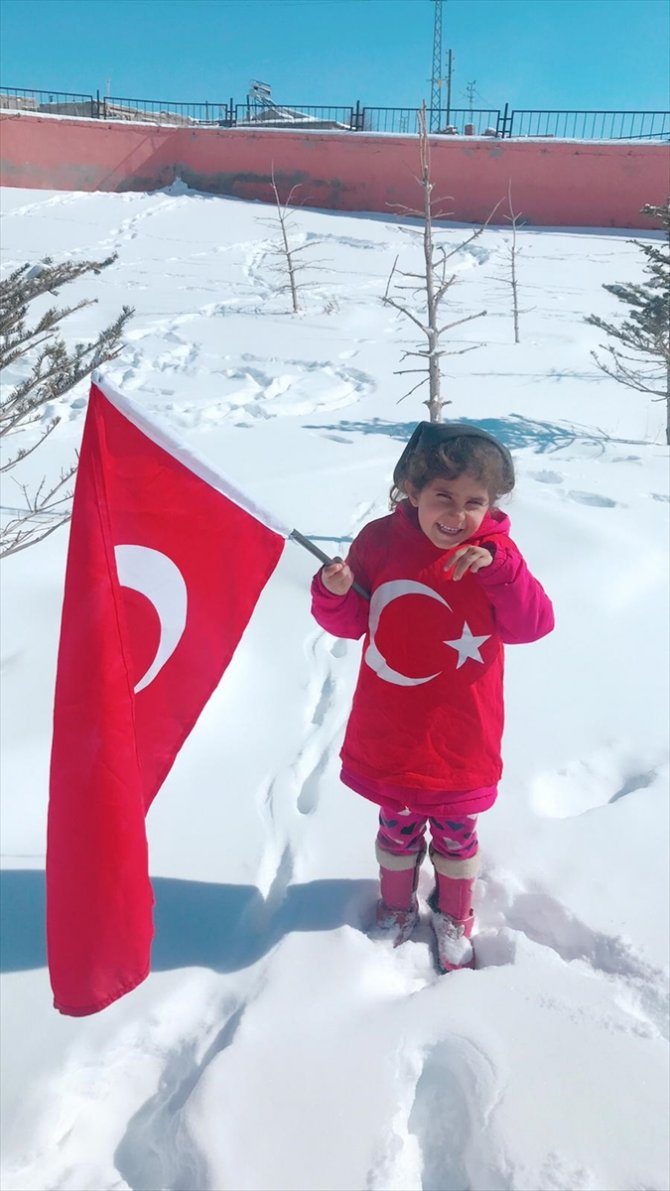 Köy çocuklarından Mehmetçiğe destek