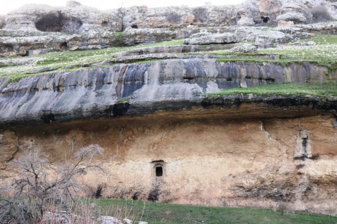Diyarbakır’daki asırlık mağaralar keşfedilmeyi bekliyor