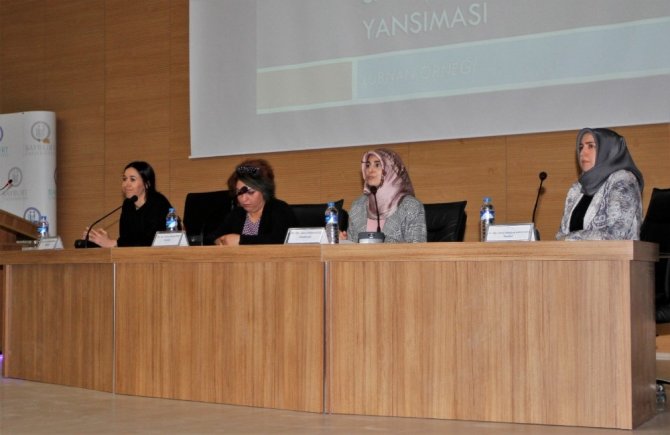 Bayburt Üniversitesinde ‘Ehram ve Afiş Sergisi’ ile ‘Kadın’a Dair’ başlıklı panel düzenlendi