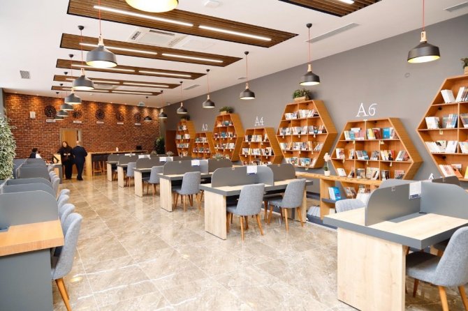 Kağıthane’de 10 bin kitaplı millet kıraathanesi ve çocuk kütüphanesi açıldı