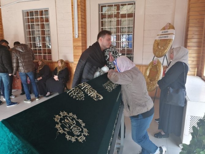 ‘Burhan Pazarlama’ adıyla bilinen Burhan Demircan son yolculuğuna uğurlandı