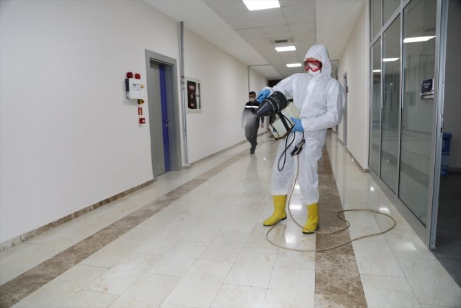 Malatya'da koronavirüse karşı dezenfekte çalışmaları yapıldı