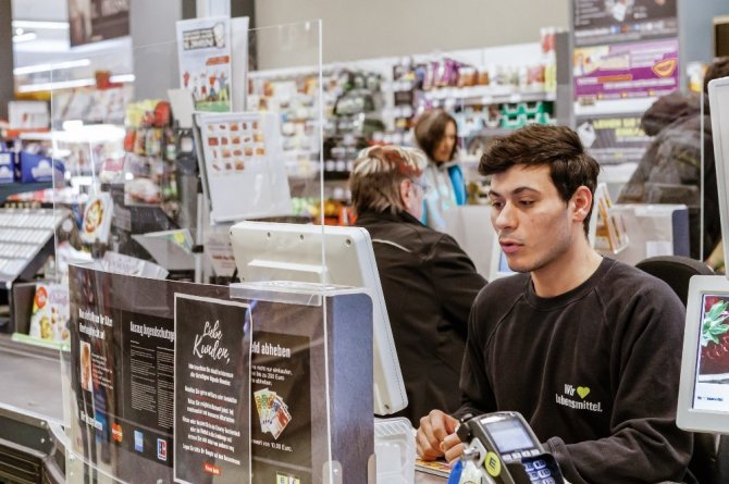 Almanya’da bir günde 4 bin 764 vaka, 28 ölüm