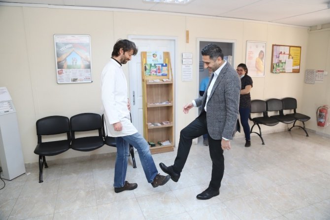 Başkan Kayalar’dan ayak selamı