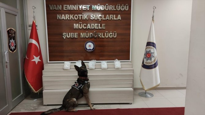 Van'da 5 kilo 972 gram metamfetamin ele geçirildi