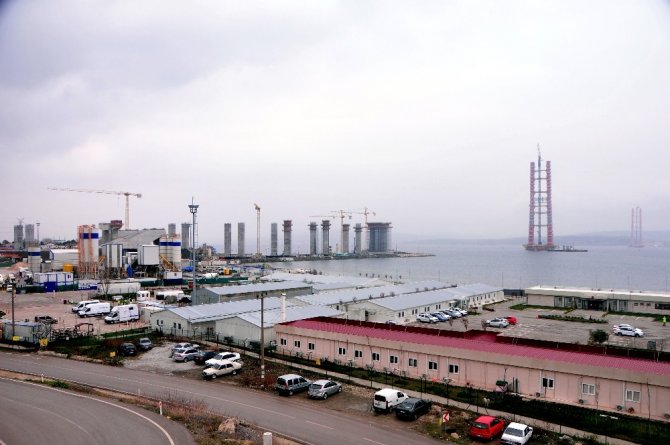 1915 Çanakkale Köprüsü hızla yükselmeye devam ediyor