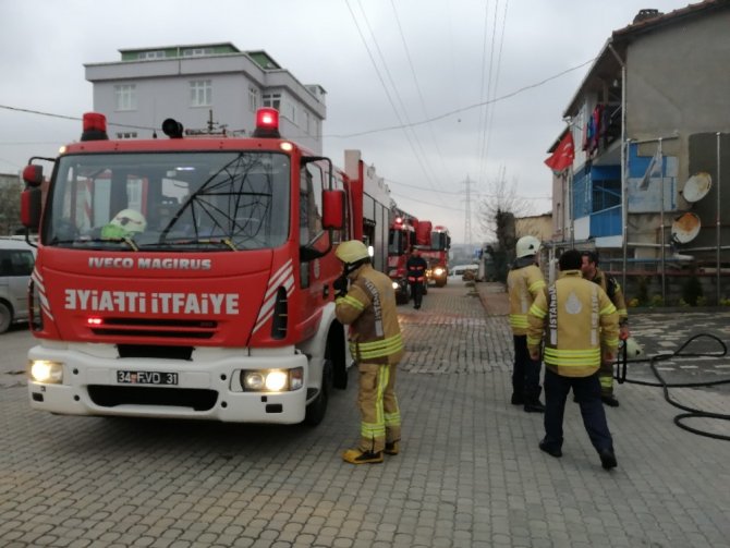 Sancaktepe’de iş yerinde korkutan yangın