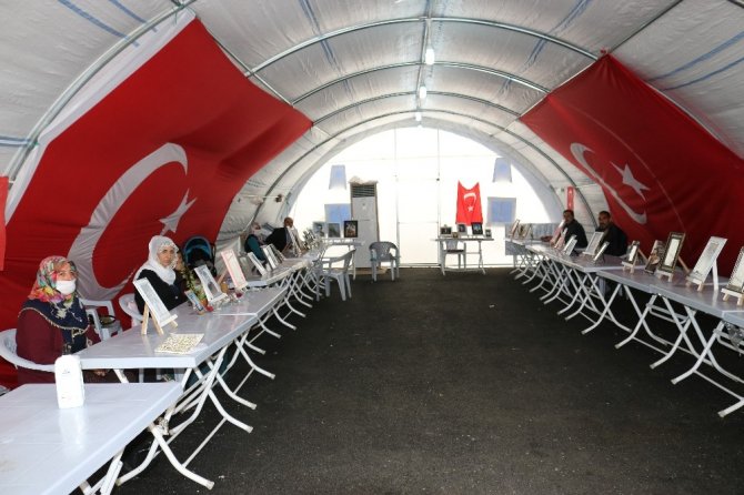 HDP önündeki ailelerin evlat nöbeti 213’üncü gününde