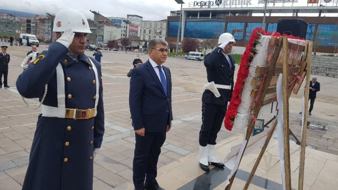 Türk ağır sanayisinin ilk fabrikası KARDEMİR’in temelinin atılmasının ve Karabük’ün kuruluşunun 83. yılı