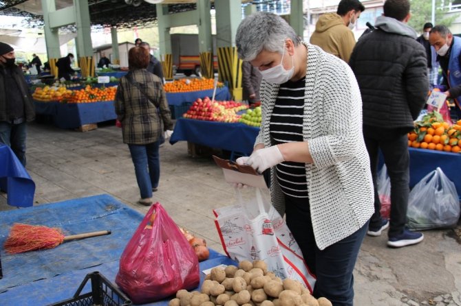 Ankara pazarlarında korona virüs tedbirleri etkili oldu