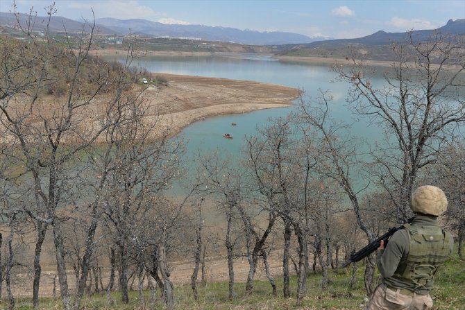 GÜNCELLEME - Tunceli'deki Uzunçayır Baraj Gölü'nde ceset bulundu