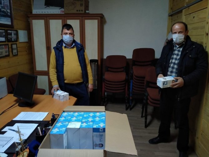 Sinop il özel idaresi köylere 5 bin adet maske gönderdi