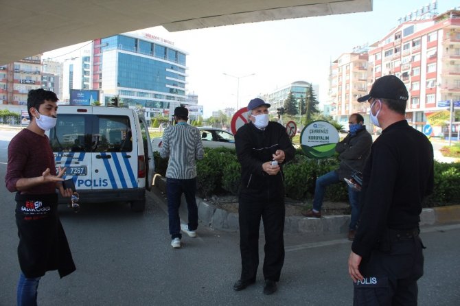 Antalya’da sokağa çıkan 955 kişiye idari işlem