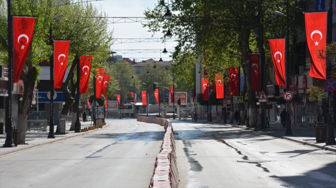 Gaziantep, Şanlıurfa, Malatya ve Kahramanmaraş'ta sokaklar boş kaldı