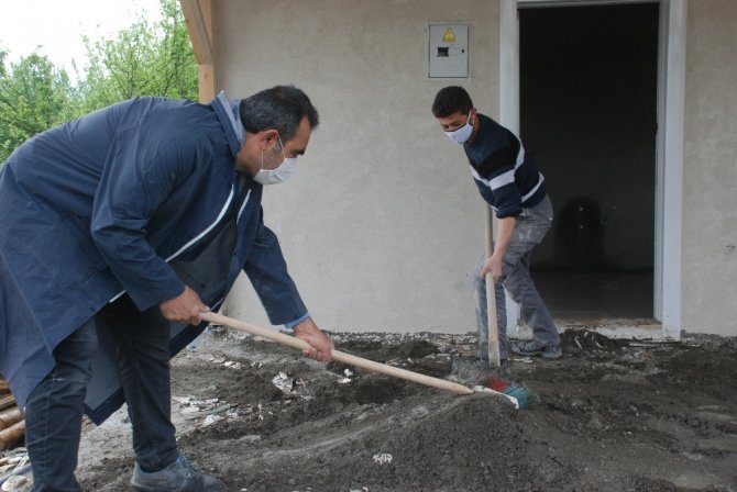 İnşaat işçileri 1 Mayıs’ı çalışarak geçirdi
