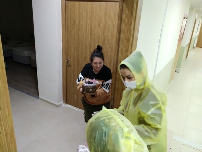 Kars’ta down sendromlu Songül Şahin’e doğum günü sürprizi