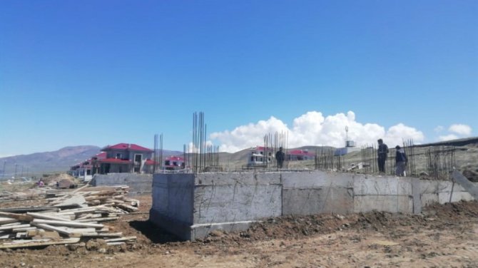 Tuşba Belediyesi, kaçak yapılaşmaya fırsat vermiyor