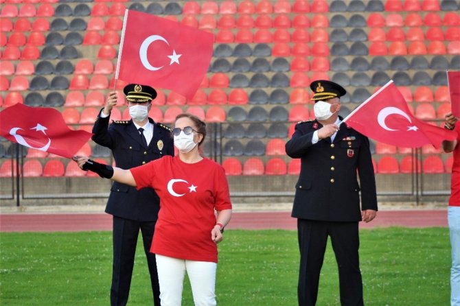Uşak coşkulu 19 Mayıs kutlaması
