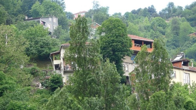 Bayram sabahı silahlar konuştu