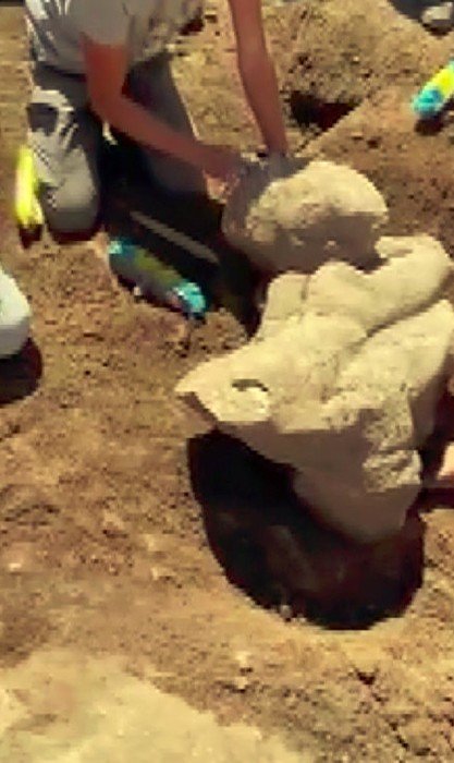 Patara’da bulunan ’Eros’ heykeli kazı ekibine çifte bayram yaşattı