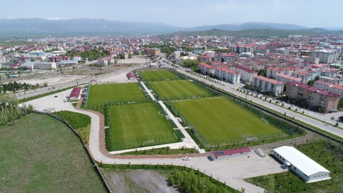 Süper Lig takımlarının gözde kamp merkezinde 3 bin 500 kişi Cuma namazı kılacak