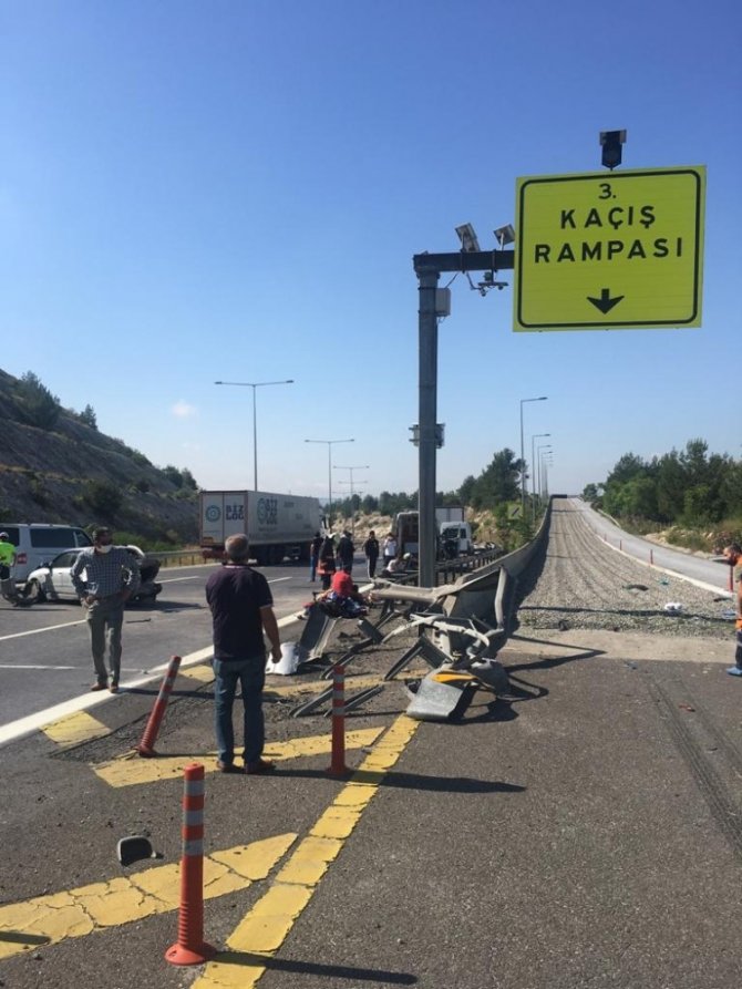 Tarsus’ta trafik kazası: 1 ölü, 4 yaralı