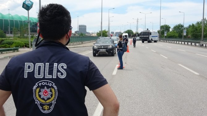Kısıtlamanın son günü Bursa polisi kuş uçurtmadı