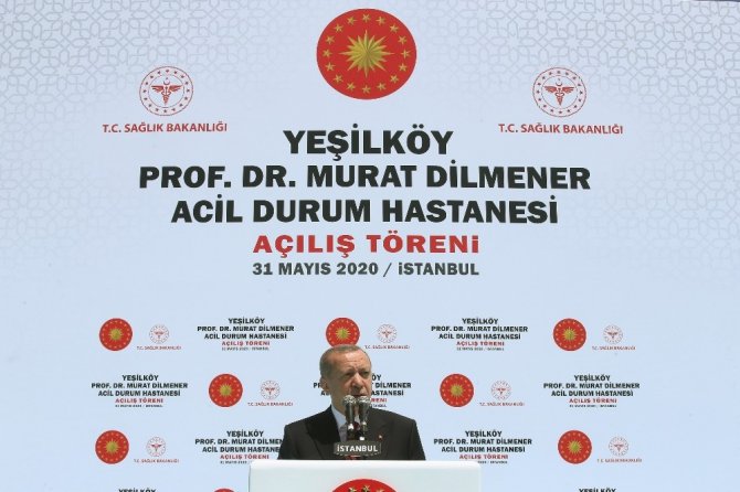 Cumhurbaşkanı Recep Tayyip Erdoğan, “Türkiye’nin önünde demokrasiden ve kalkınmadan başka bir alternatifi yoktur” dedi.