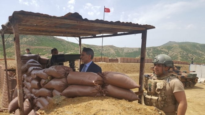 Kaymakam Özkan’dan operasyon bölgesindeki askerlere ziyaret
