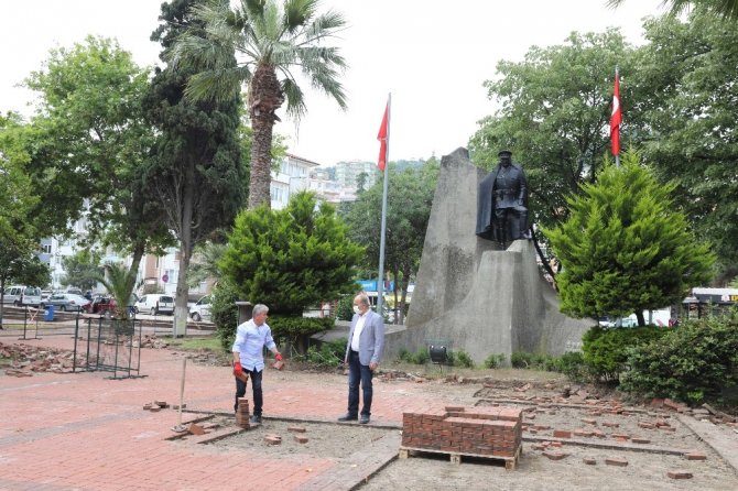 Mudanya Cumhuriyet Meydanı projesinin ilk etabı başladı