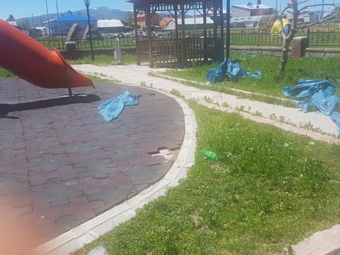 Selim’de park ve bahçelere çirkin saldırı
