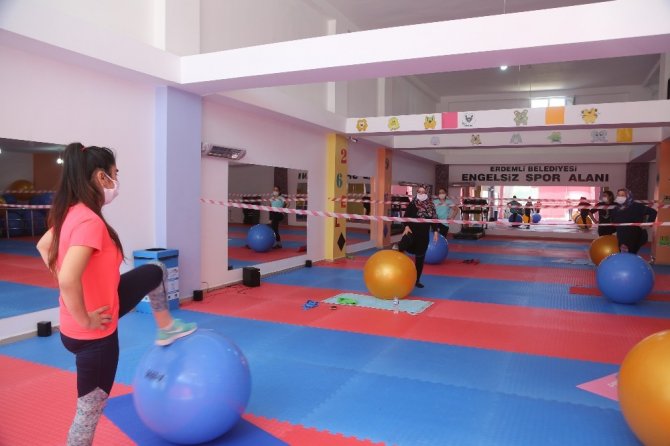 Erdemli Belediyesi Spor Merkezi faaliyete başladı
