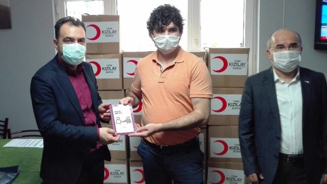 Türk Kızılay ihtiyaç sahibi ailelere yardım elini uzattı