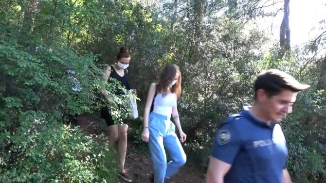 Doğa yürüyüşüne çıkan 3 genç kız ormanda kayboldu