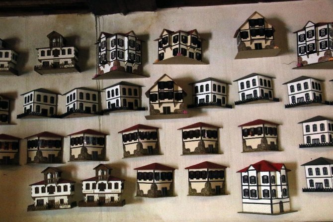 Genç girişimci doğup büyüdüğü Beypazarı’nın evlerini minyatür sanat eserine dönüştürüyor