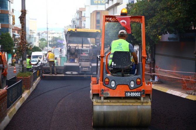 Hükümet Bulvarı’ndaki sıcak asfalt çalışmalarında sona gelindi