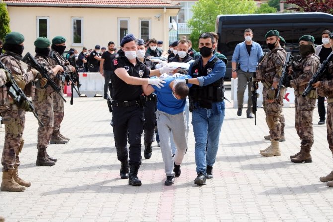 Yozgat’ta özel harekat destekli uyuşturucu operasyonu: 32 gözaltı