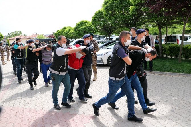 Yozgat’ta özel harekat destekli uyuşturucu operasyonu: 32 gözaltı