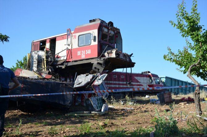 GÜNCELLEME - Malatya'da iki yük treni çarpıştı: 1 ölü, 3 yaralı