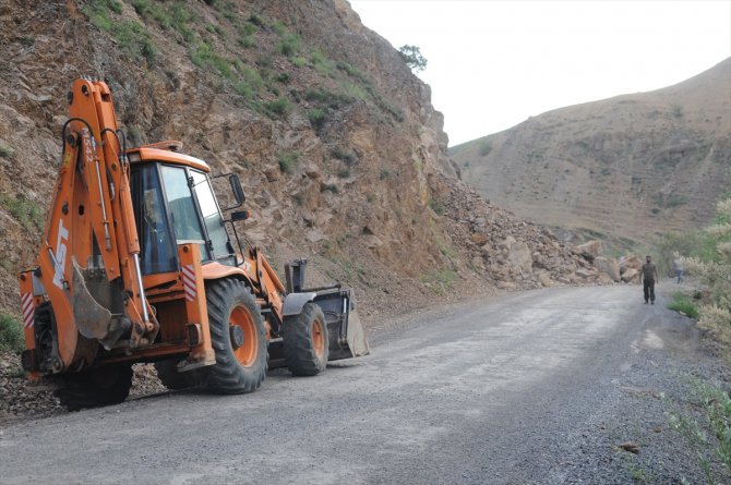 GÜNCELLEME - Bingöl-Yedisu kara yolu ulaşıma açıldı