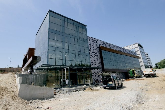 Çiğdem Yüzme Havuzu’nda çalışmalar hızlandı