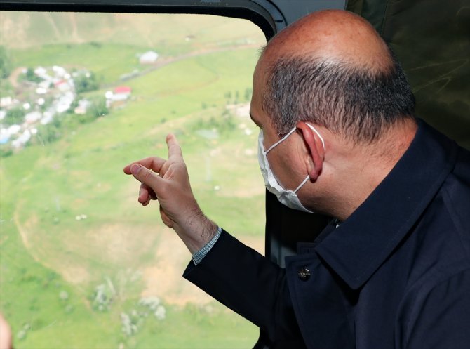 İçişleri Bakanı Süleyman Soylu, Bingöl'deki deprem bölgesinde incelemelerde bulundu: