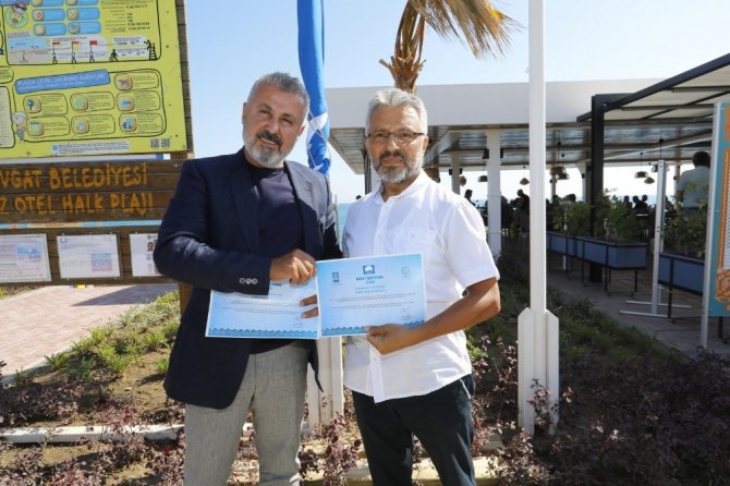 Manavgat’ın 2 plajına Mavi Bayrak ödülü verildi