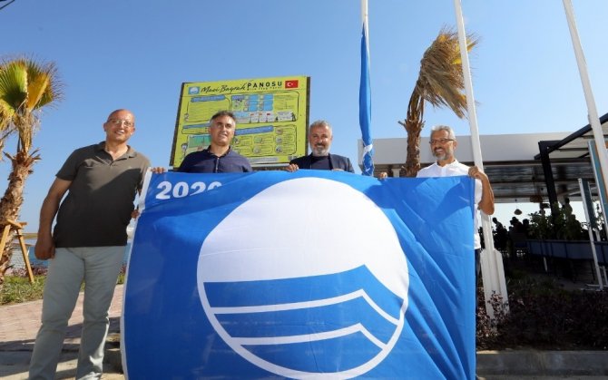 Manavgat’ın 2 plajına Mavi Bayrak ödülü verildi
