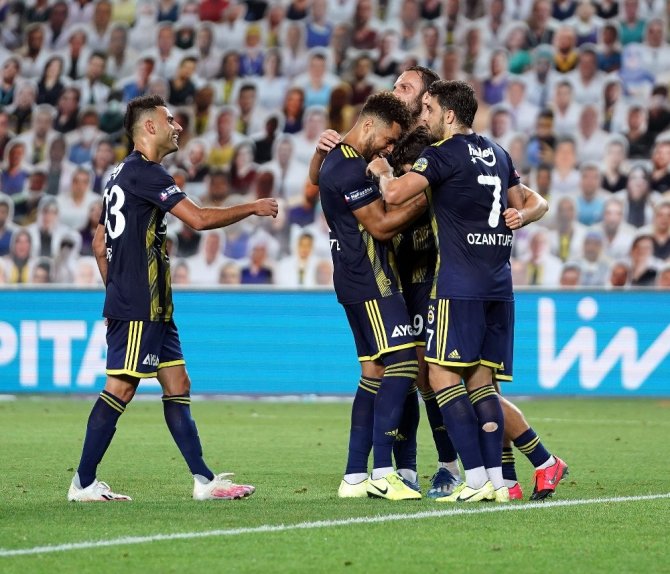 Süper Lig: Fenerbahçe: 2 - Göztepe: 1 (Maç sonucu)