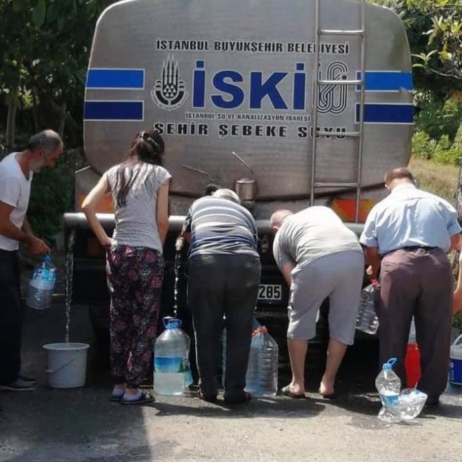 Su sorunu yaşanan Şile’de vatandaşların bidonlu su kuyruğu