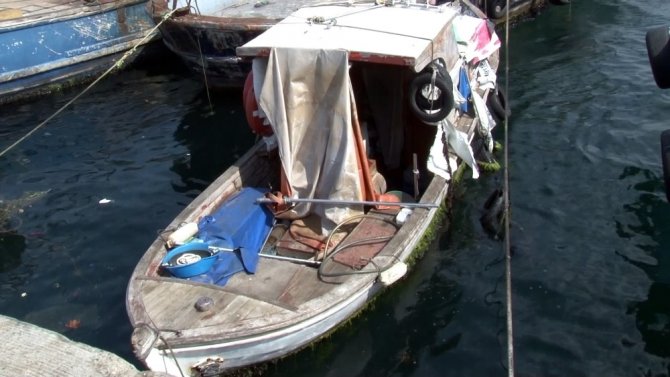Yenikapı’da balıkçı teknesinde erkek cesedi bulundu